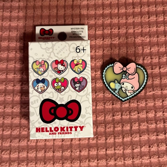 Loungefly My Melody heart enamel pin - Picture 2 of 2